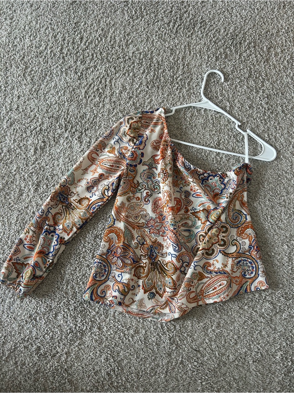SHEIN Cream Paisley One-Shoulder Long Sleeve Top with Orange & Navy Accents